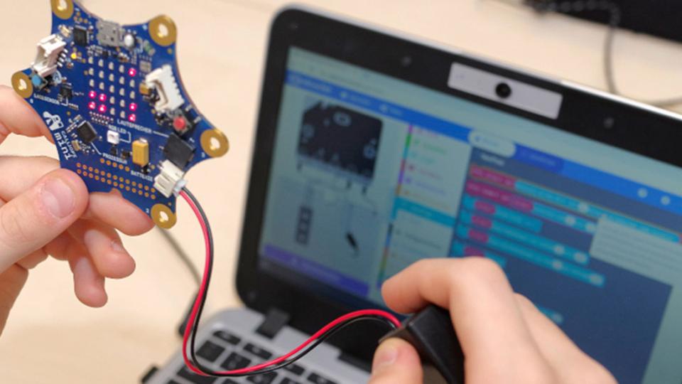 Motherboard and computer